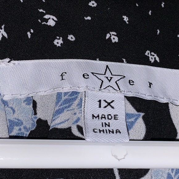 Star Fever Floral Print Top women’s size 1X - Picture 3 of 7